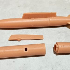 1302L Subsonic Underwing Fuel Tank and CRP18 Pylons (Set of 2)