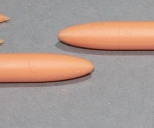 Aermacchi/Atlas MB326 Impala Drop Tanks and Full Pylon Set with Mk81 Bombs, Set of 4